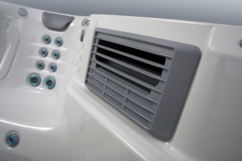 E500 Swim Spa - Image 8